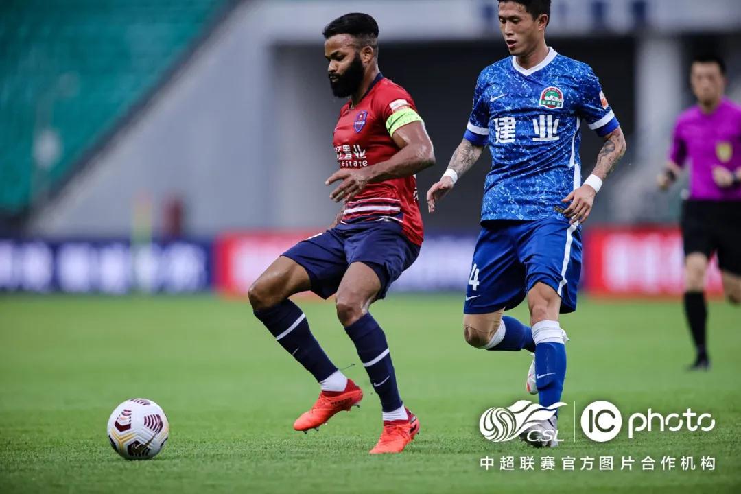 بطل الدوري الإنجليزي 2023مانشستر سيتي يتوج باللقب للمرة الثالثة على التوالي