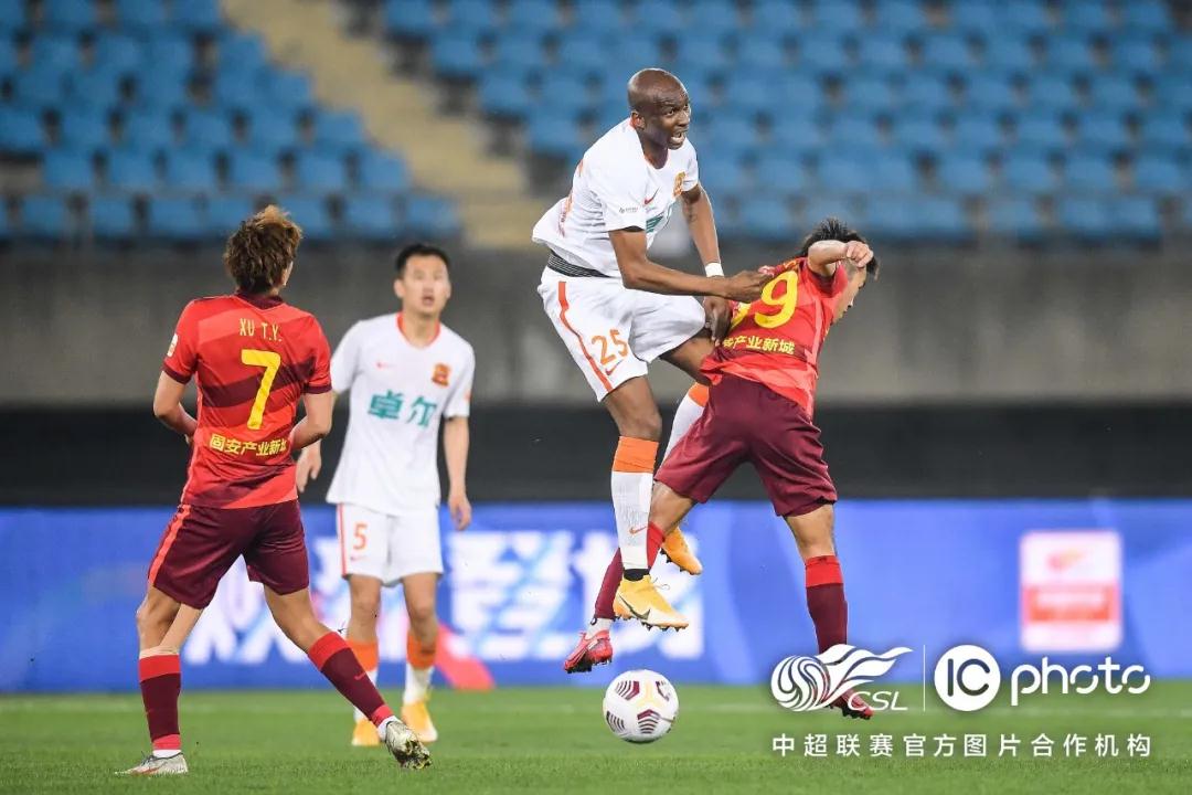 مباراةالسعوديةوالأرجنتينالشوطالثانييحملالمفاجآت