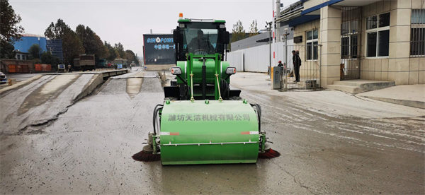 水钻与道路清扫设备的区别